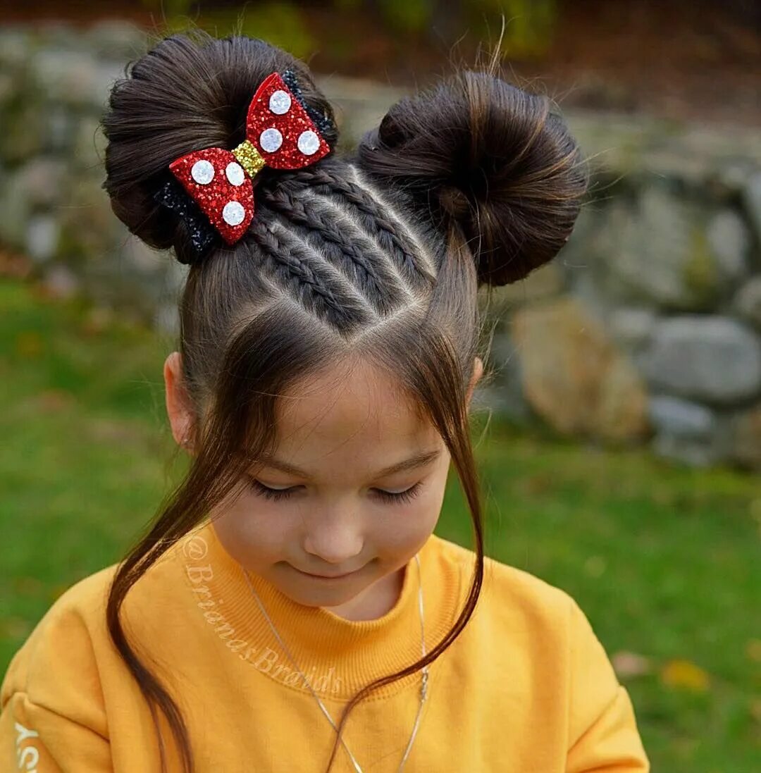 Покажи прически для 8 лет Mariya on Instagram: "Mickey Mouse ears and cornrows with beautiful bow that was