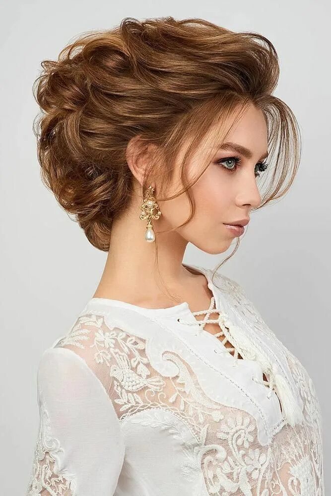 Покажи прически на среднюю длину волос 48 Mother Of The Bride Hairstyles Wedding Forward Mother of the bride hair, Brid