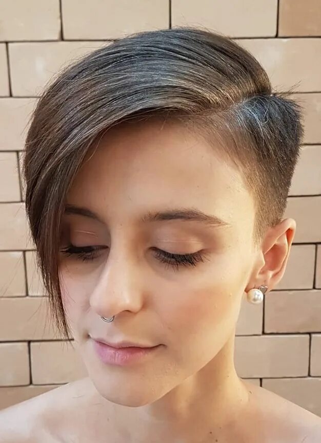 Покажи прически под мальчика но для девочки 30 Best Short Pixie Haircut Design For Stylish Woman Pixie haircut, Short hair s