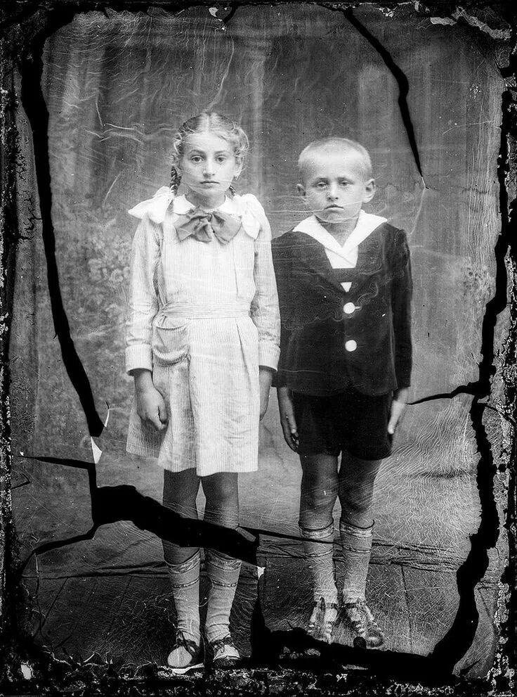 Покажи самые старые фото Старинные снимки Костикэ Аксинте - Photar.ru Old portraits, Portrait, Photograph