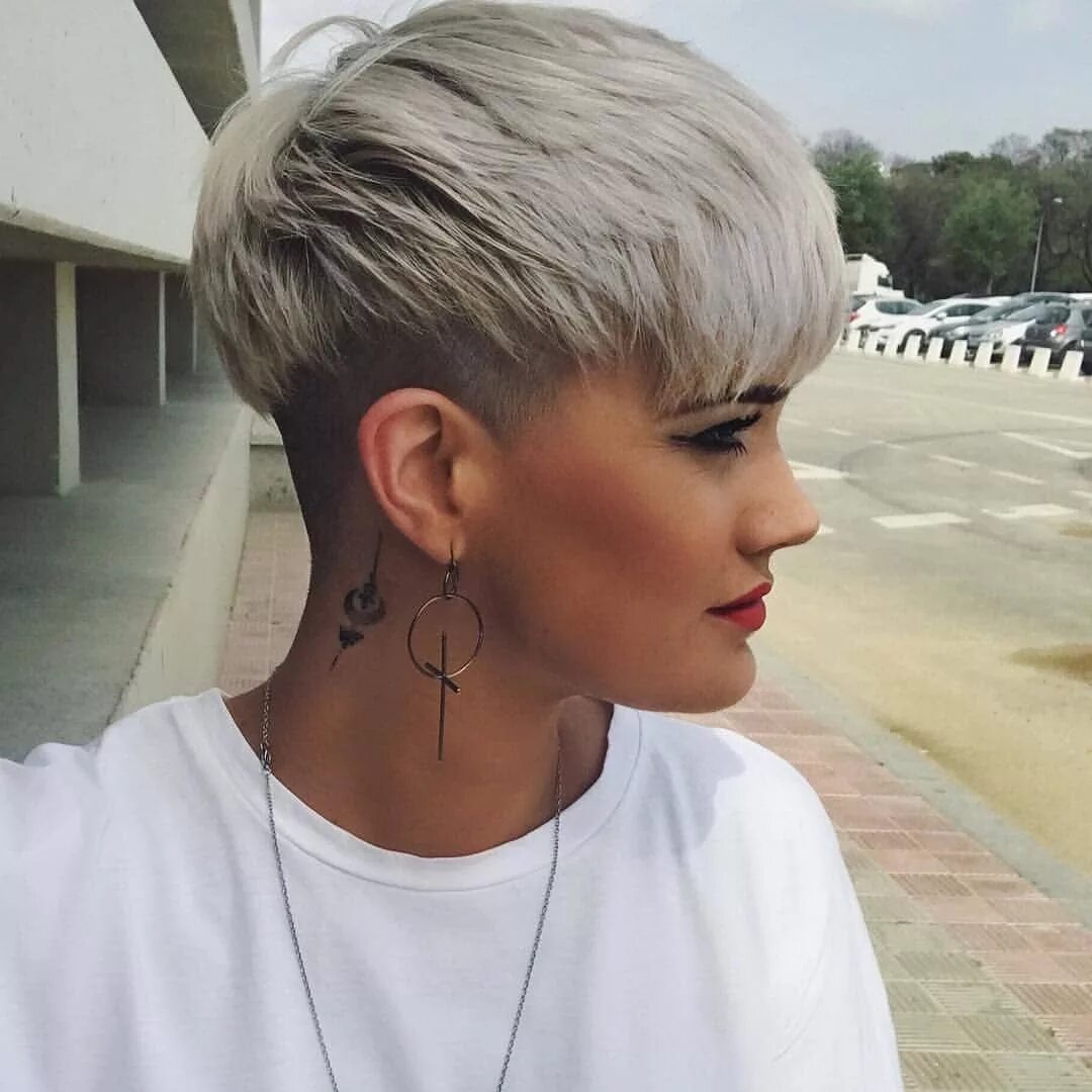 Покажи женские короткие стрижки Pin on Coupe