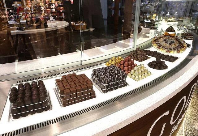 Покажите фото оригинального дубайского известного шоколада Premium chocolate, Godiva chocolate, Chocolate