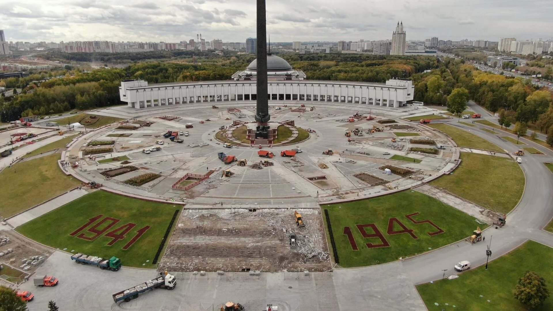 Поклонная гора москва входная площадь фото Поклонная гора санкт петербург фото YugNash.ru