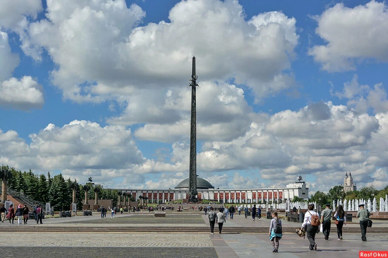 Поклонная гора парк победы москва фото Фото: Мемориальный комплекс на Поклонной горе в Москве. Фотолюбитель Владимир Ти