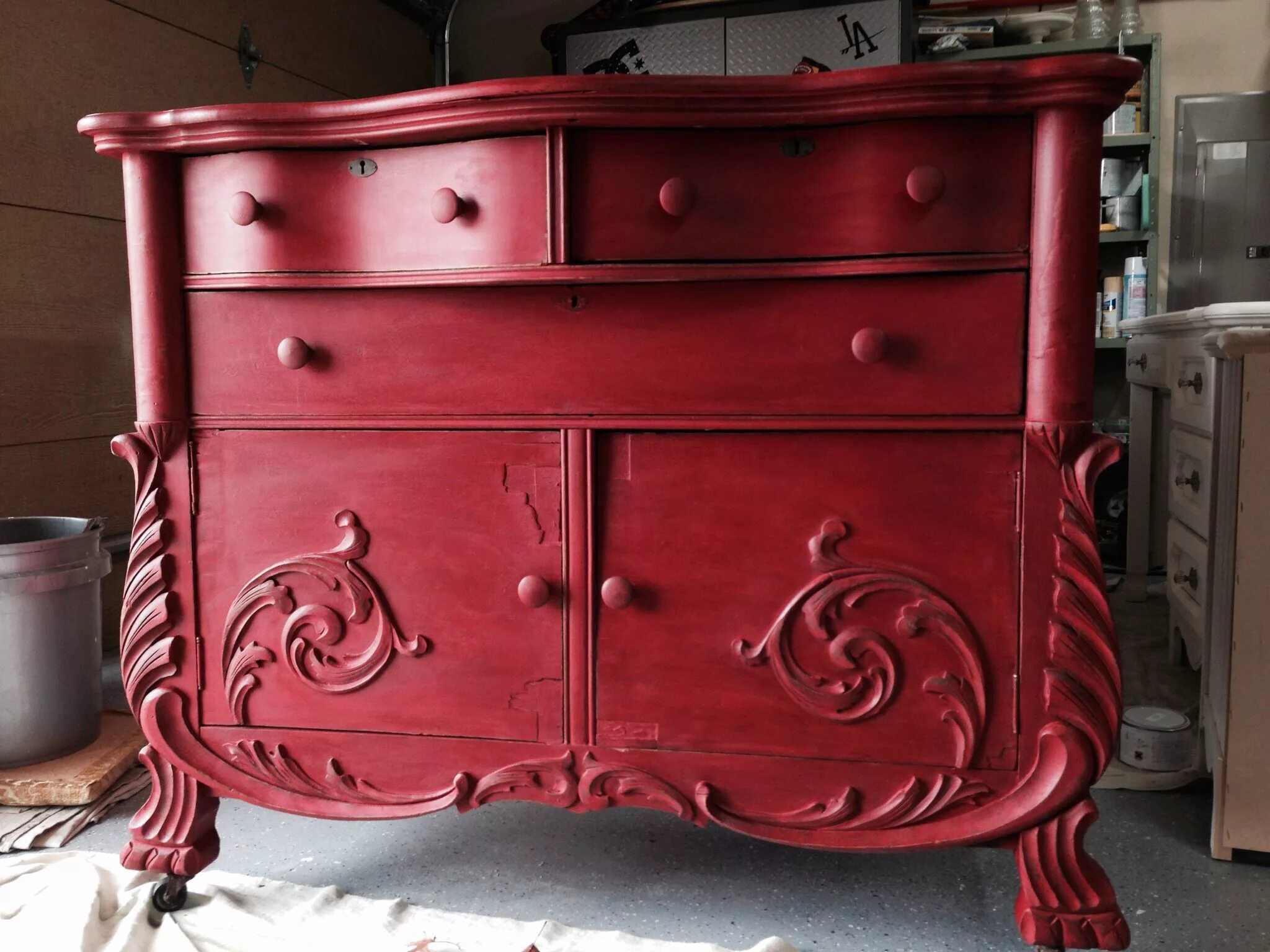 Покрашенная мебель фото Pin by Margaret Whitcher on Chalk paint activities Red painted furniture, Red fu