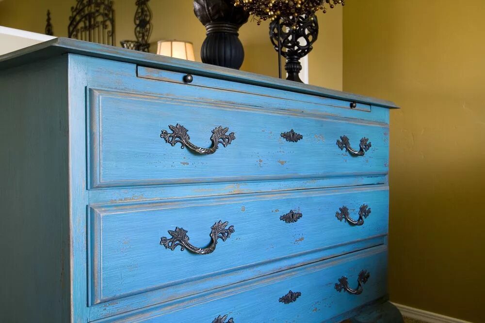 Покрашенная мебель своими руками фото Blue Distressed Furniture Diy Distressed Furniture Best Chester Drawers In Sky B