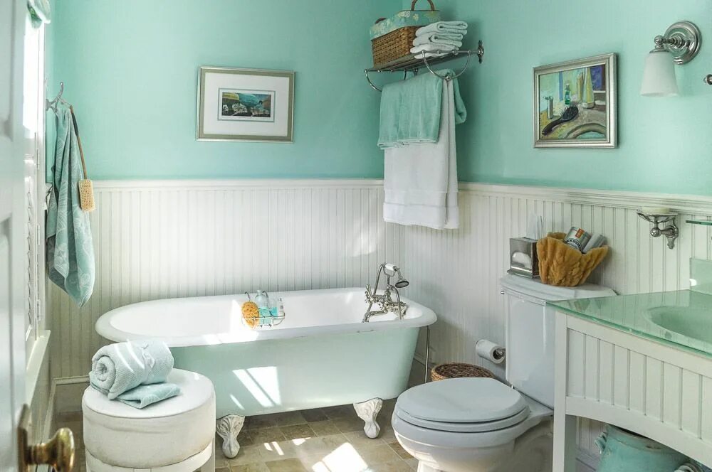 Покрашенная ванная комната фото Beachy Bathroom Decor Ideas