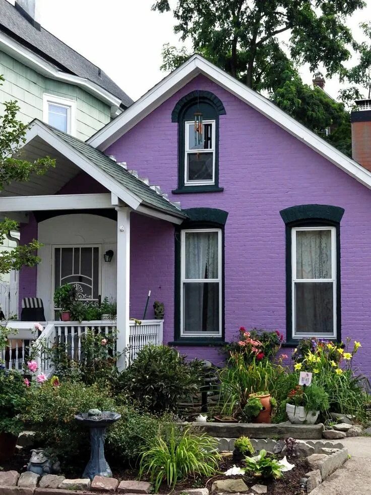 Покрашенные дома снаружи фото краской Pin on Purple. Purple home, House paint exterior, House colors