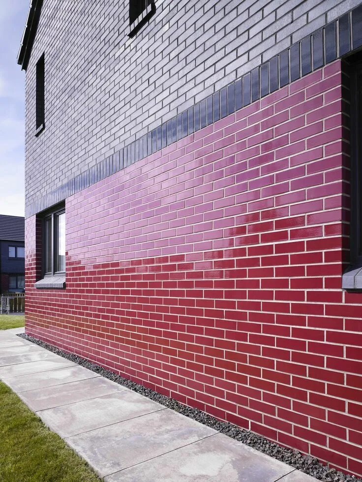 Покрашенные кирпичи дома фото glazed brick facade - Sök på Google Glazed brick, Brick cladding, Brickwork