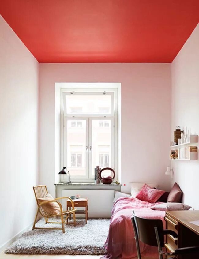 Покрашенные комнаты дизайн фото red ceiling adds warmth Home bedroom, Small bedroom, Interior design