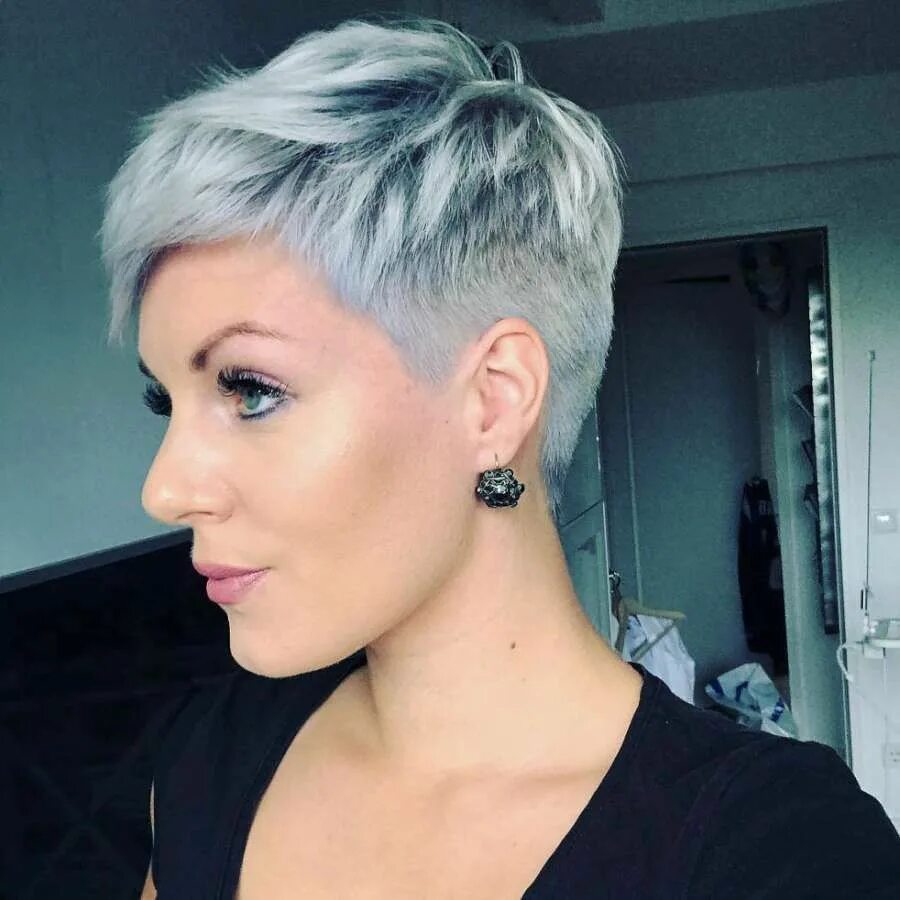 Покрашенные короткие женские стрижки Short Hairstyle 2018 Short hair cuts for women, Short hair styles, Cool short ha