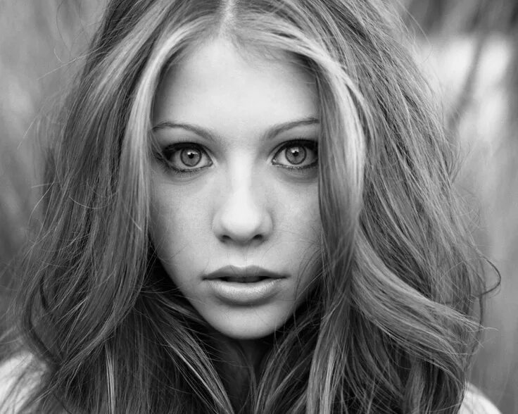 Покрасить черно белое фото онлайн Michelle Trachtenberg Michelle trachtenberg, Michelle, Gossip girl