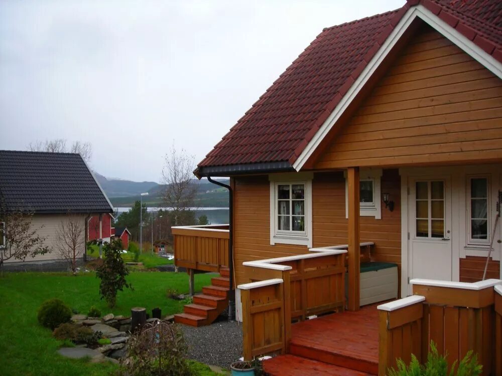 Покрасить дом на даче фото Строительство домов и бань из бруса. - заказать в Екатеринбурге, цена 9 500 руб.