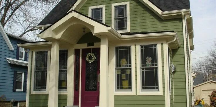 Покрасить дом снаружи цвета фото Best Chicago Remodeling Green house exterior, Exterior paint colors for house, S