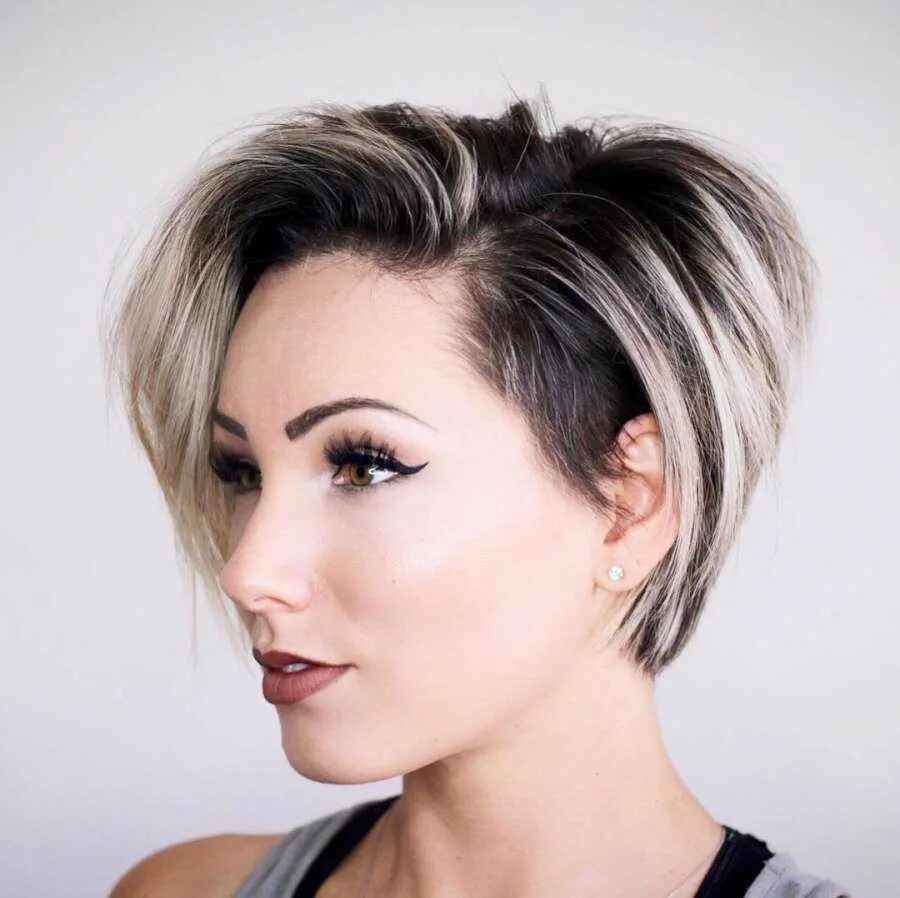 Покрасить короткие волосы фото Short Hairstyle 2018 Cabelo, Cabelo curto chique, Cabelo pixie loiro