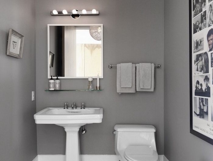 Покрасить стены туалете фото Salle de bain beige et gris - pierre deviendra sable Small bathroom colors, Colo