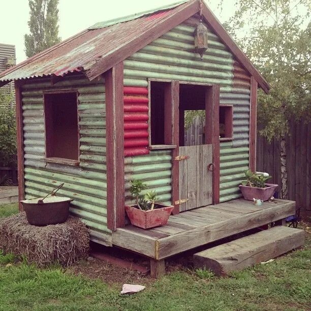 Покраска дачи фото #cubbyhouse #recycled Backyard sheds, Shed, Shed plans