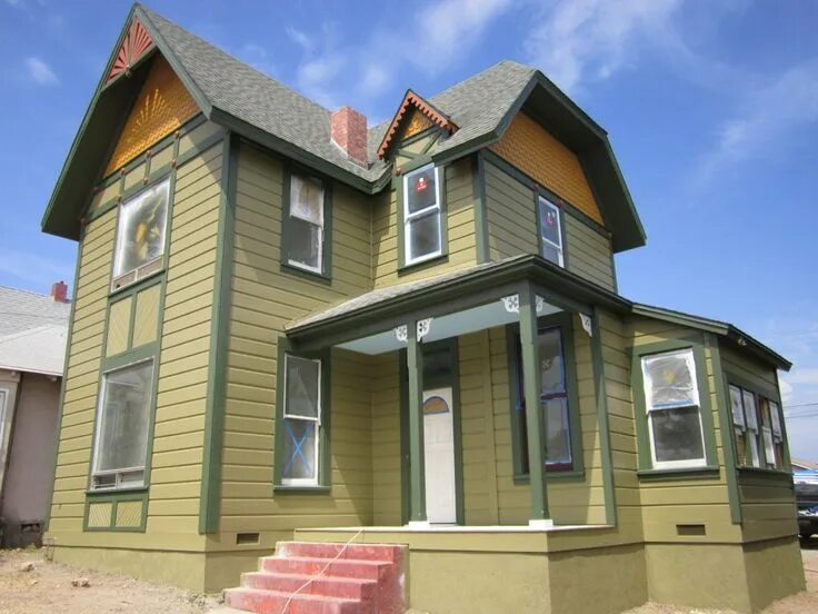 Покраска дома варианты цвета Victorian House Colors - Green Button Homes Victorian house colors, Green house 