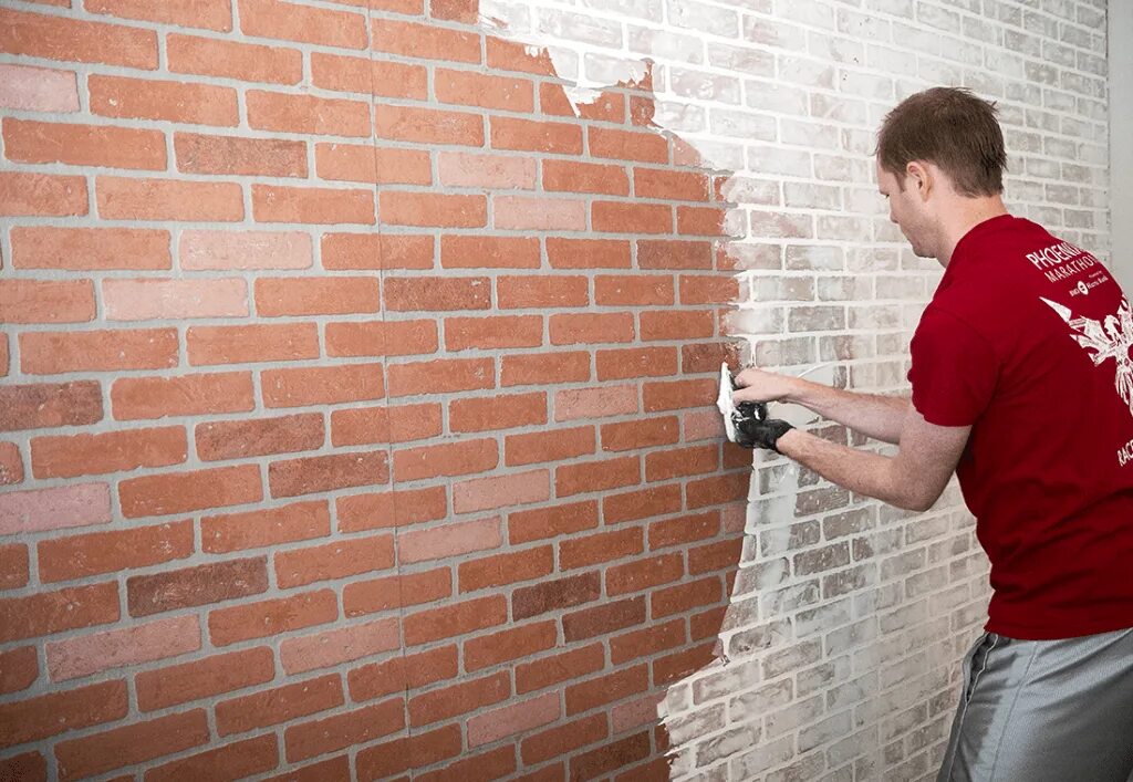 Покраска кирпичной стены в интерьере своими руками DIY Faux Brick Wall: Easy Faux Brick Wall Using Brick Paneling Faux brick walls,