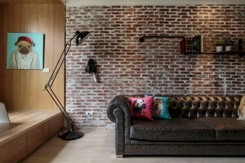 Покраска кирпичной стены в стиле лофт House of Chen: Vintage Interior with Original Brick and Green Retro Wall of Old 