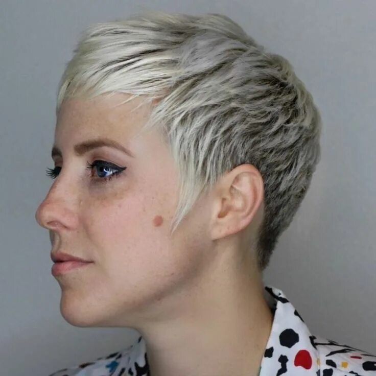 Покраска короткой стрижки 60 Cute Short Pixie Haircuts - Femininity and Practicality in 2019 Short pixie h