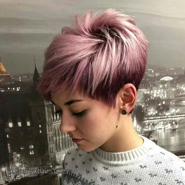 Покраска короткой стрижки Pin by Инна Кузнецова on Прически Short hair trends, Short hair styles, Pink sho