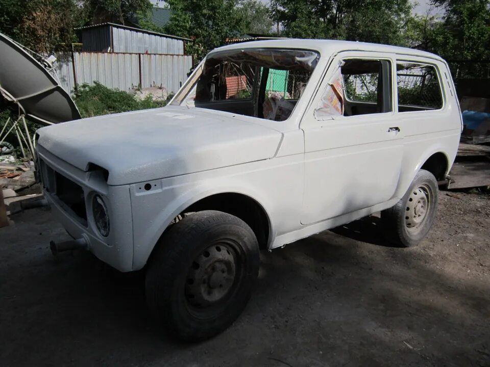 Покраска нивы тюнинг белая Покраска гравитексом и краской (часть 2) - Lada 4x4 3D, 1,7 л, 1996 года кузовно