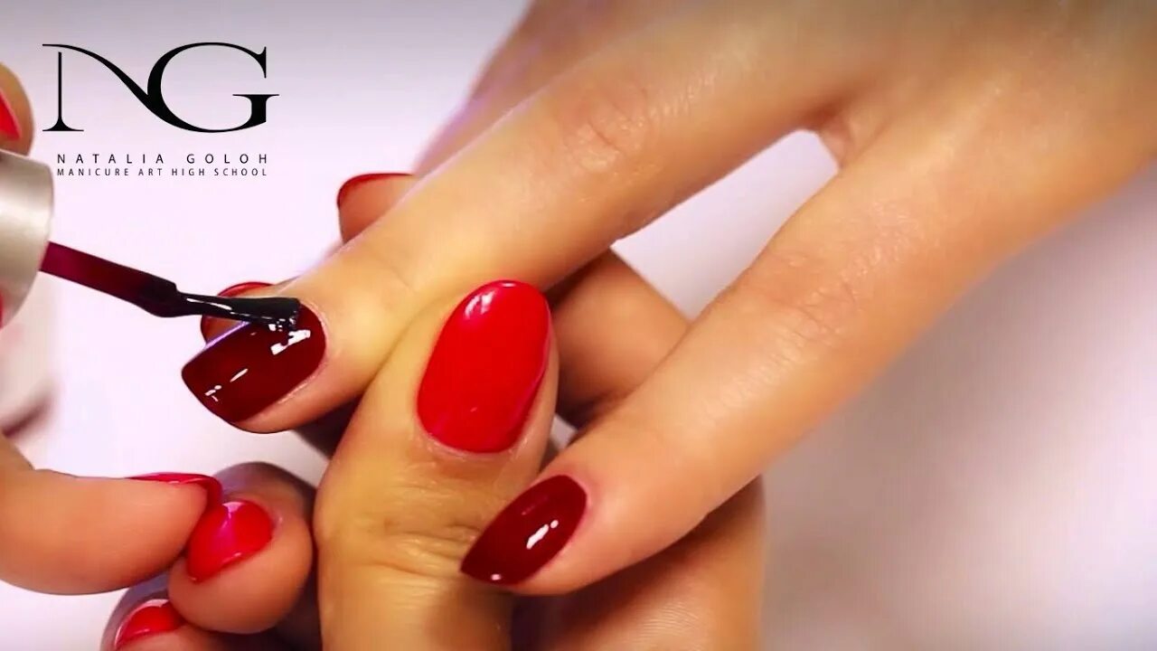 Покраска ногтей гелем фото The technique of nail covering - YouTube