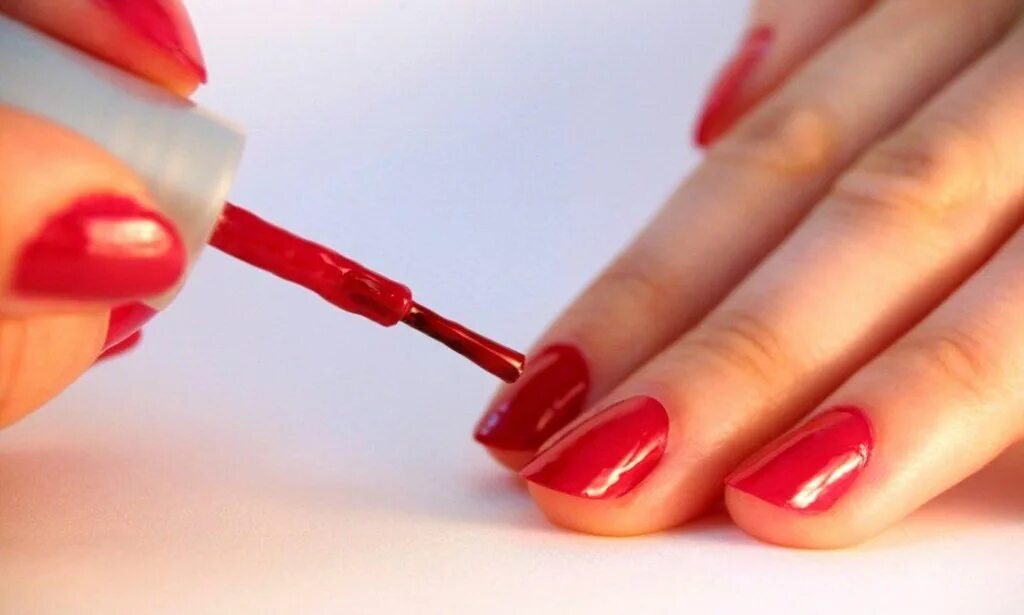 Покраска ногтей лаком фото Women who use nail varnish and hairspray 'may have higher risk of diabetes'