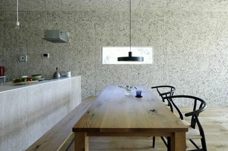 Покраска осп панелей внутри дома дизайн фото MYZ "Nest" House by No.555 Architectural Design Office Minimalist dining room, C