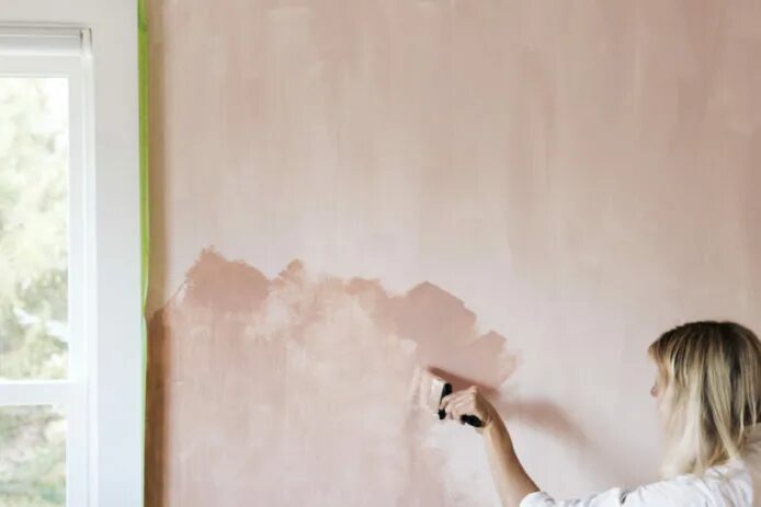 Покраска стен вместо обоев фото How to Paint a Wall with Limewash