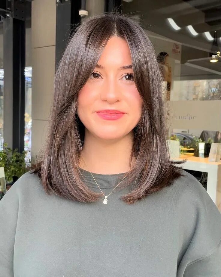 Покраска стрижка 2024 г Dilaver Avşar on Instagram: "Curtain bangs & FreshBob ✂ #curtainbangs #freshcut 