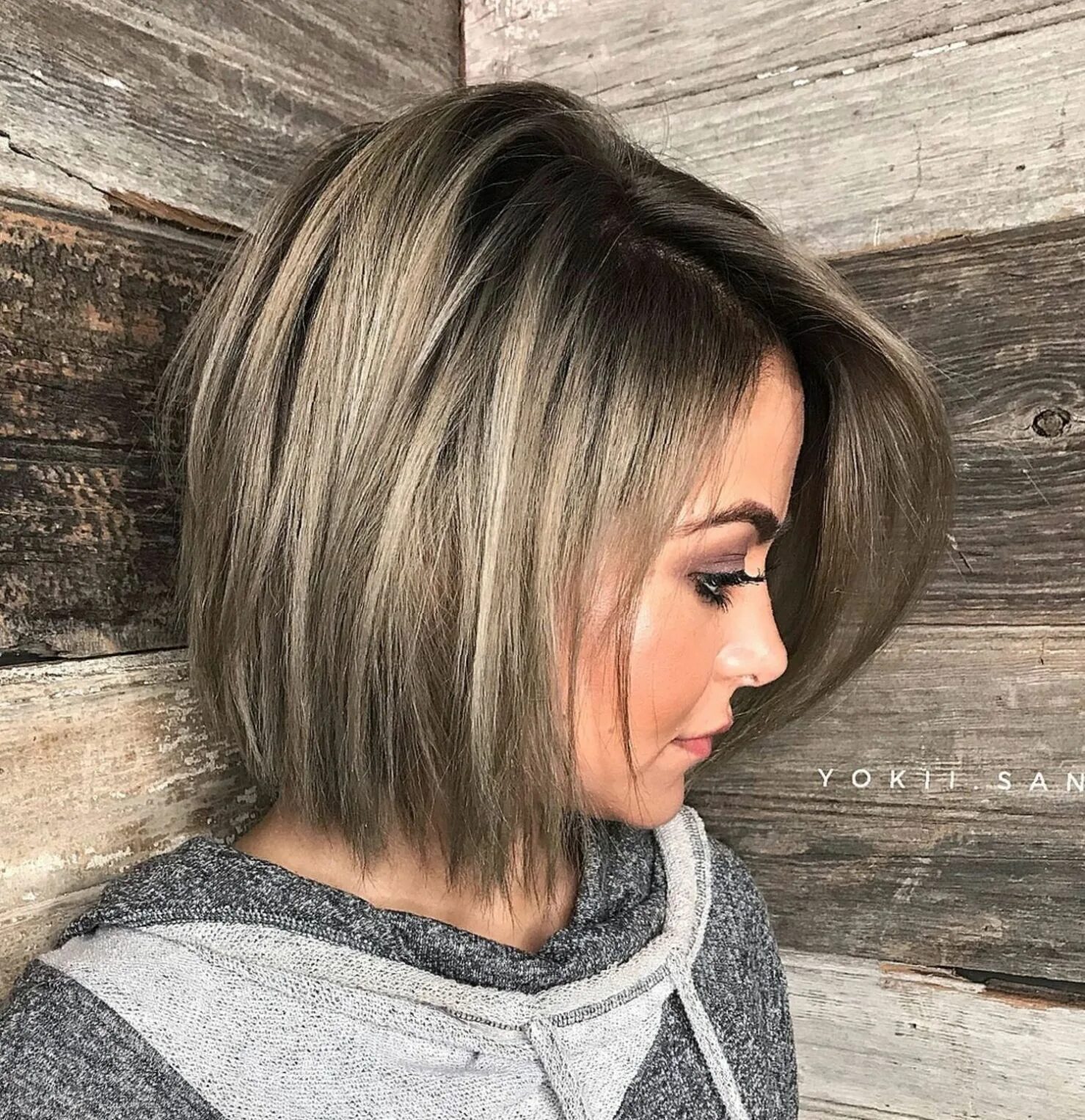 Покраска стрижки каре Side Parted Lob with Finely Chopped Ends Medium length hair cuts, Thick hair sty