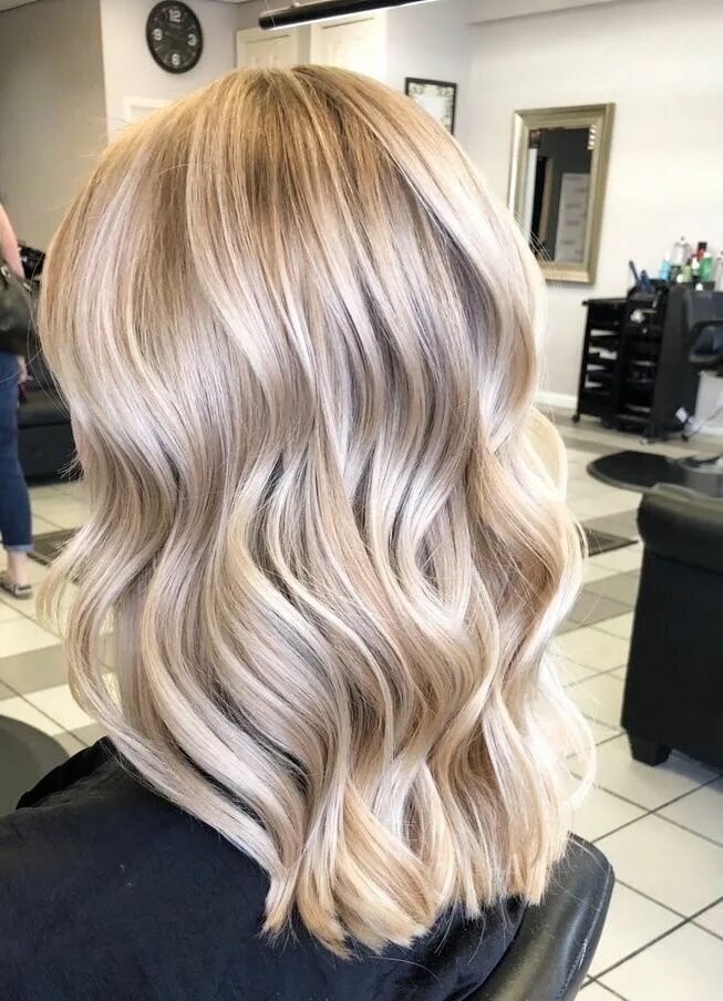 Покраска в светлые тона фото Pin auf hair Haarfarbe blond, Blonde haare, Haar ideen