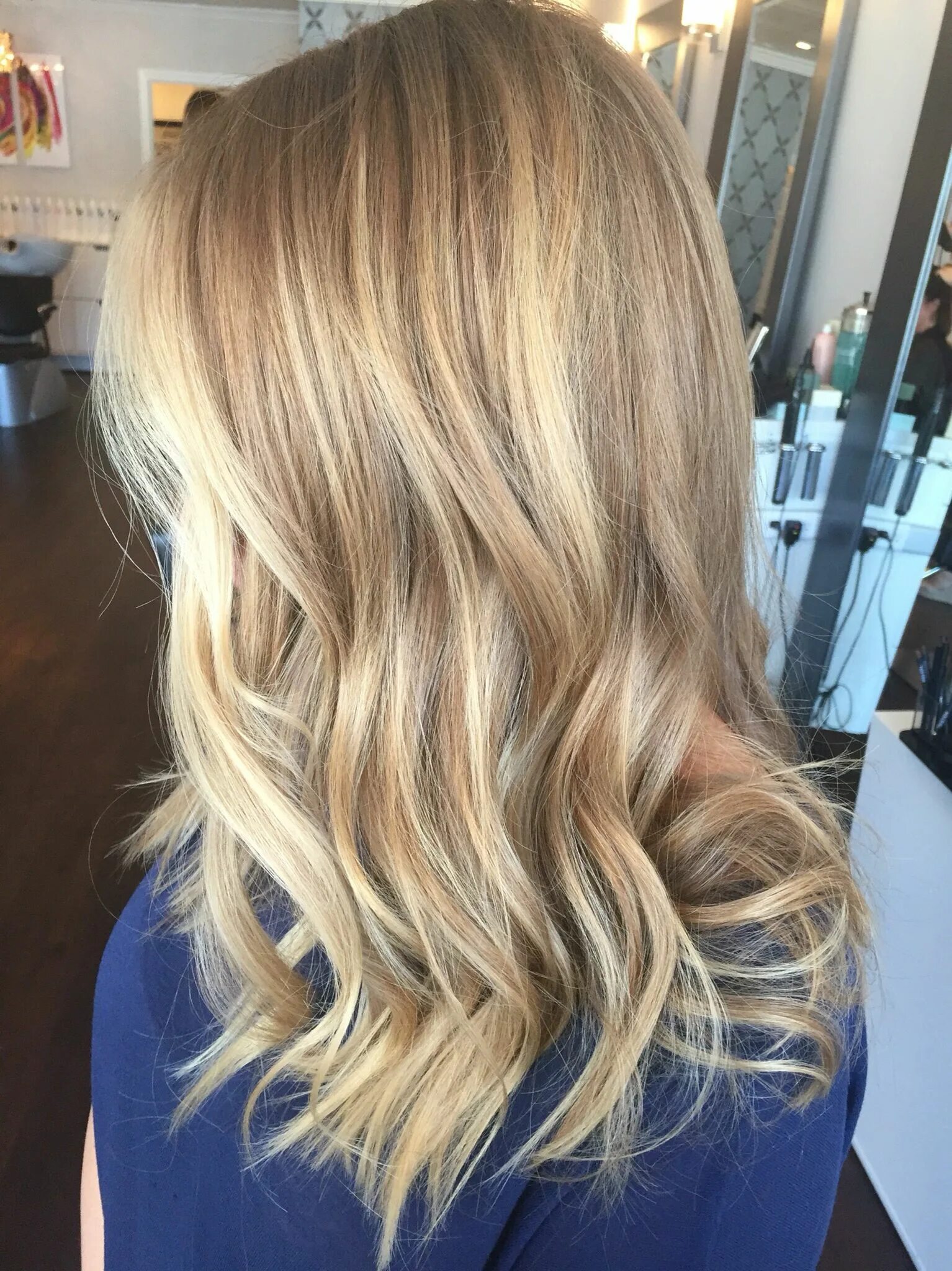 Покраска в светлые тона фото Balayage blonde with blonde and golden dimension Beautiful hair color, Blonde ha