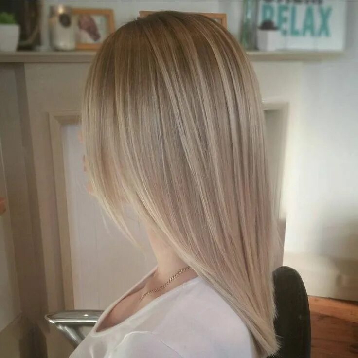 Покраска в светлые тона фото Pin by arinna on hair Balayage hair blonde, Blonde hair color, Brown blonde hair