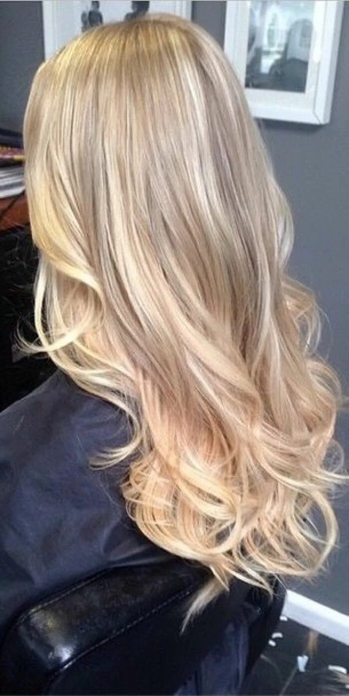 Покраска в светлые тона фото Beaux cheveux blonds, De beaux cheveux, Coiffure