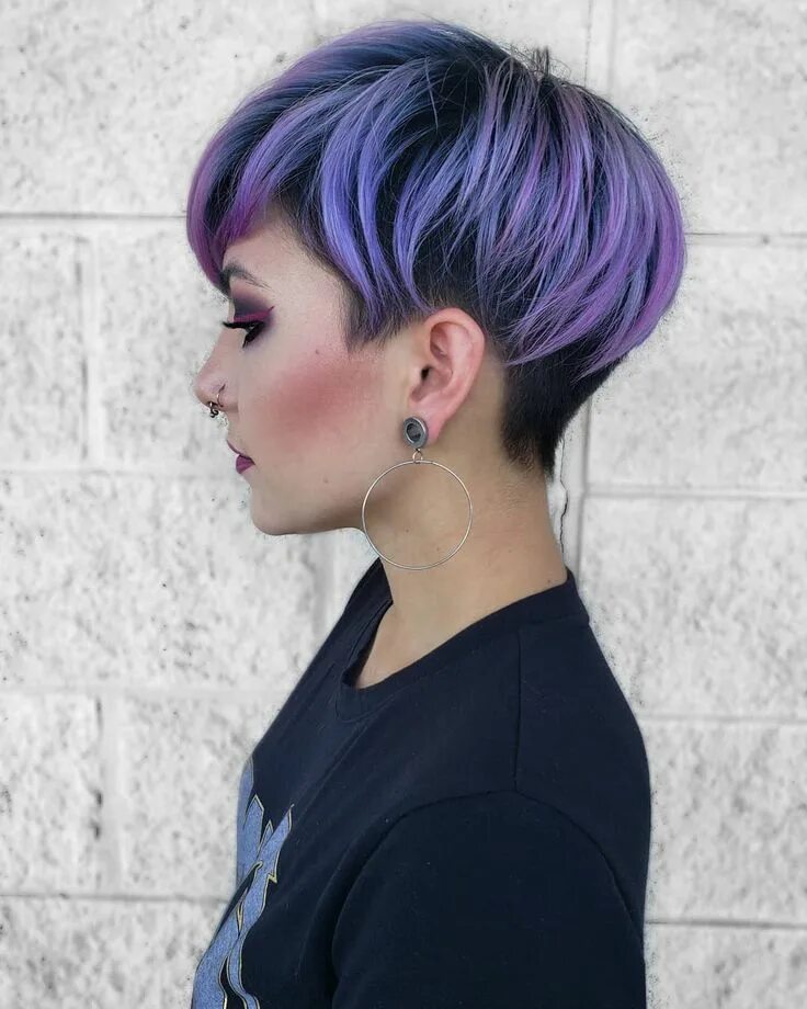 Покраска волос короткая стрижка @balayagedandbeachy Pulp riot hair color, Pixie hair color, Pixie haircut color