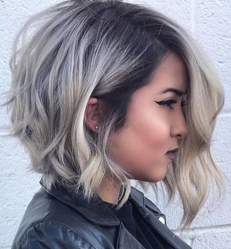 Покраска волос на каре фото Pin on Bobby Pins and Lipstick Short hair color, Short hair styles for round fac