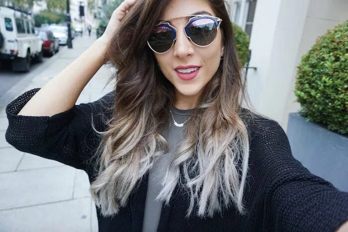 Покраска волос омбре фото на средние волосы Tie and dye blond - des cheveux yin et yang Cheveux trempés, Cheveux ombré gris,