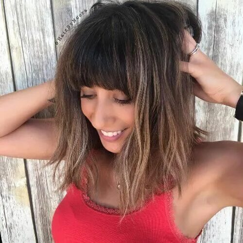 Покраска волос с челкой фото lob haircut with bangs and blonde highlights Bob hairstyles, Haircuts with bangs