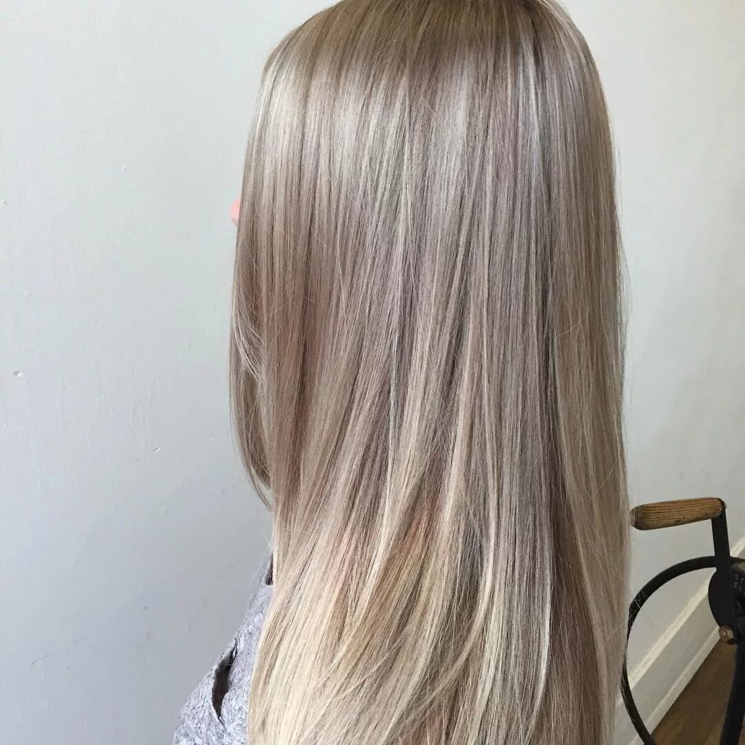 Покраска волос светло русый фото 50 Gorgeous Light Blonde Hair Color Ideas - Most Feminine of All Light blonde ha