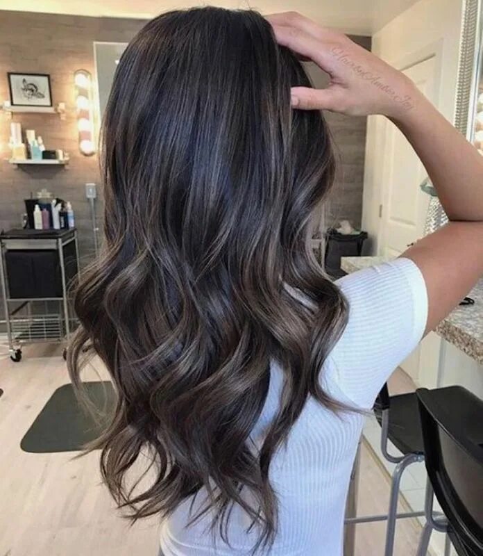 Покраска волос темный цвет фото Come schiarire i capelli scuri? 10 idee da non perdere Brown hair colors, Hair c