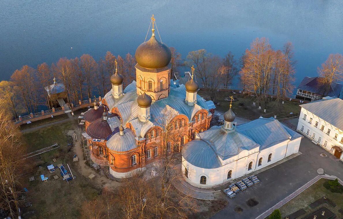 Покров тверская область фото В гармонии с миром: Свято-Введенский Островной монастырь. Покров, Владимирская о