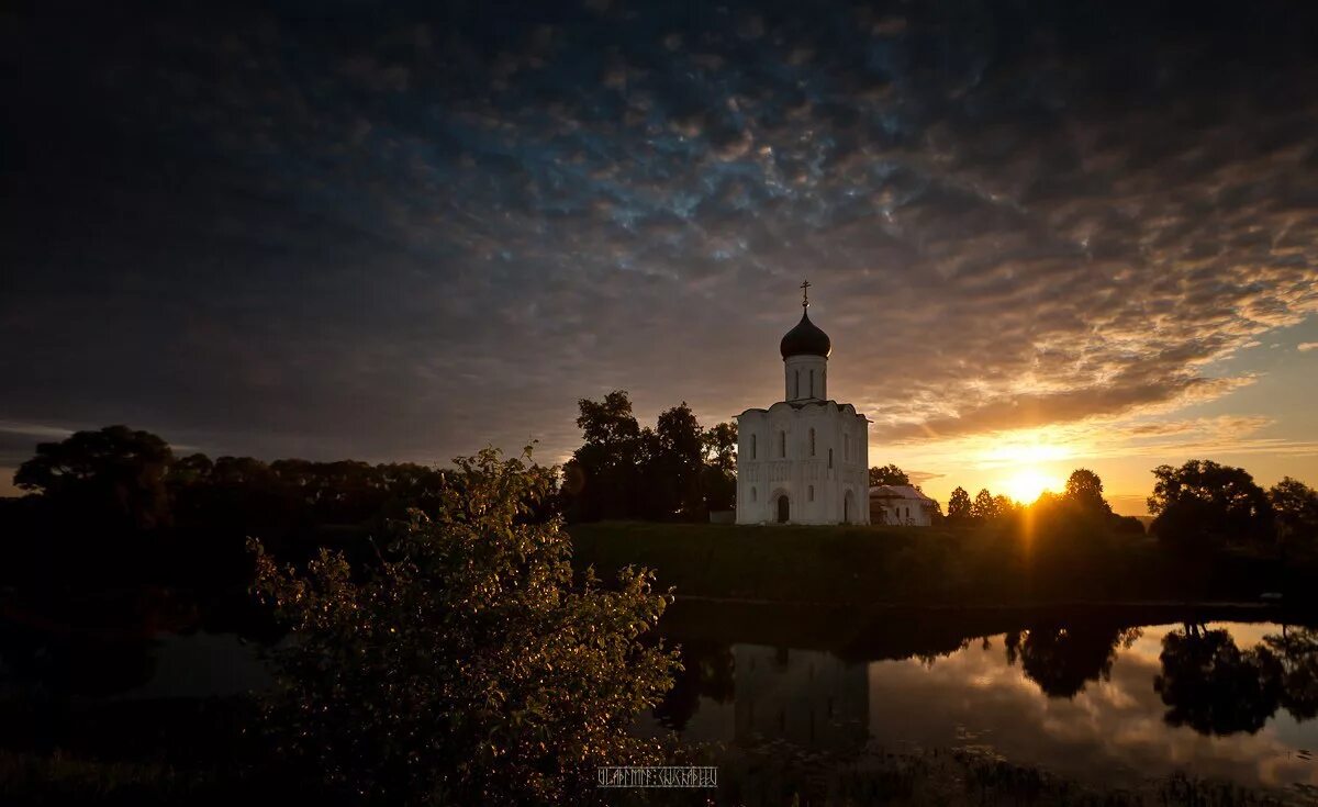 Покрова на нерли фото Осенний этюд на Нерли Владимирский край