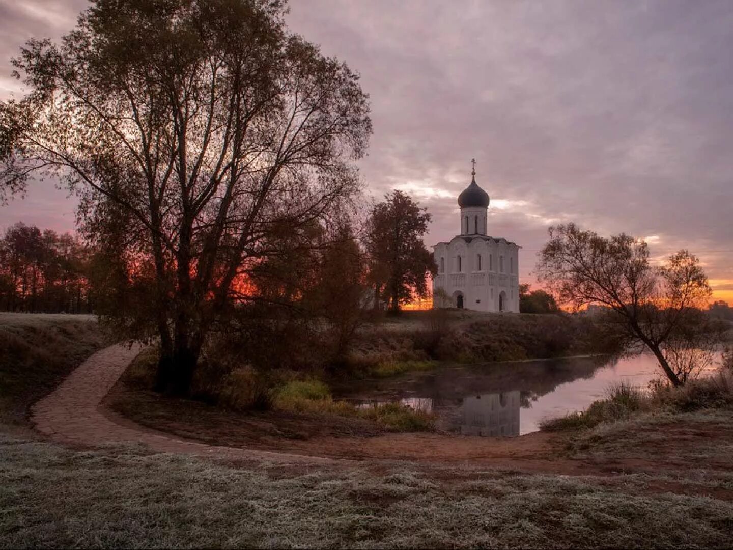 Покрова на нерли осенью фото Богровое зарево! (Дмитрий Дмитриевич Князев) / Стихи.ру