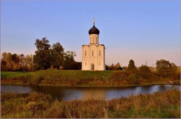 Покрова на нерли осенью фото Сегодня в 9.00 по МСК рисуем гуашью храм Покрова на Нерли. Этот урок будет продо