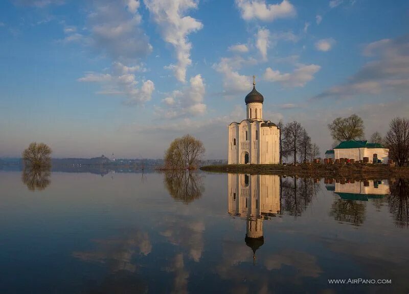 Покрова на нерли старые фото Церковь Покрова на Нерли № 9 Eastern europe, World traveler, Russia