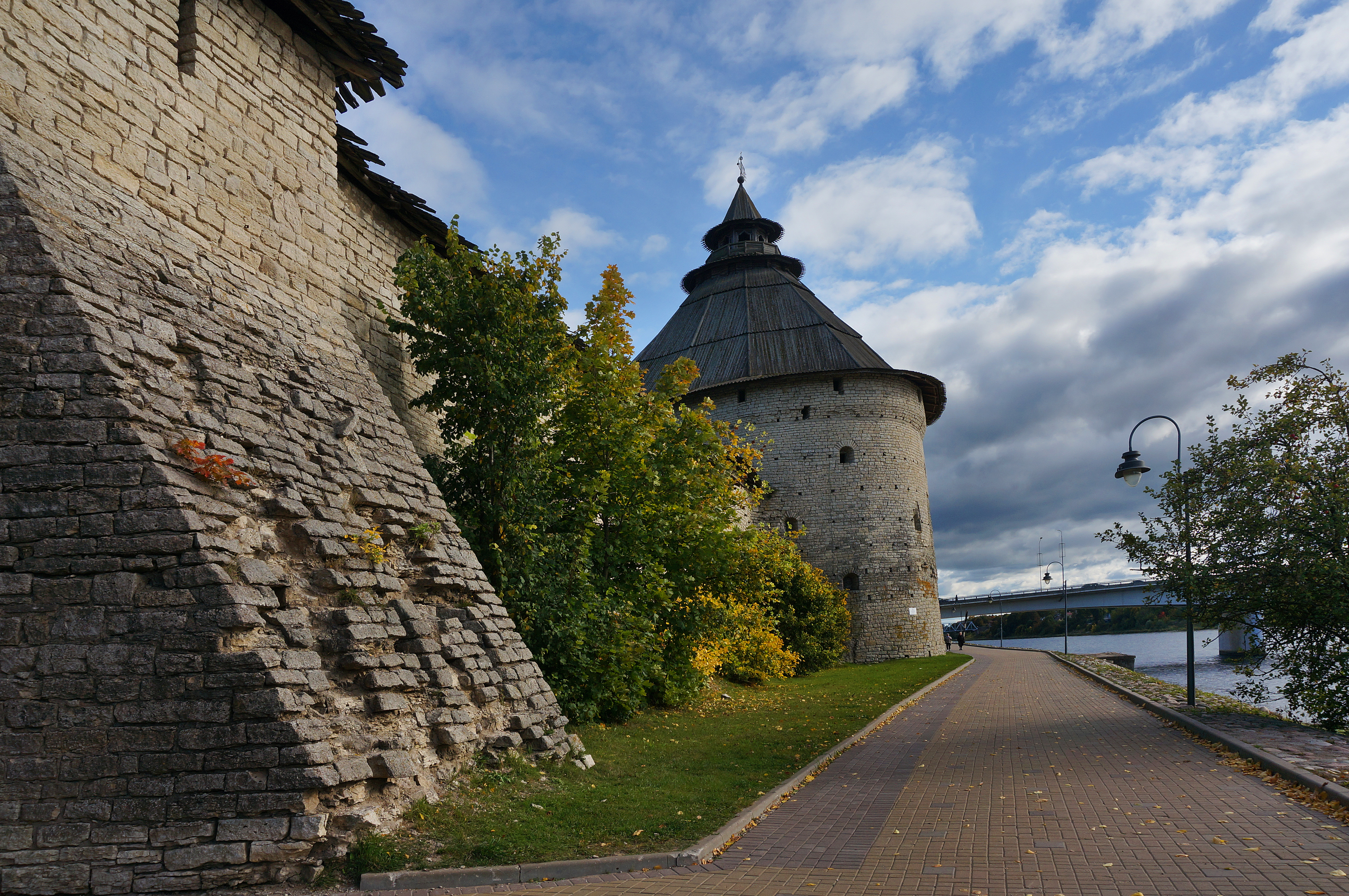 Покровская башня фото File:DSC09450 2022 Псков, Свердлова улица, Покровская башня.jpg - Wikimedia Comm