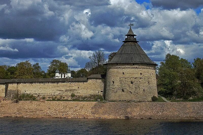 Покровская башня псков набережная реки великой фото СВЯТЫНИ ПСКОВСКОЙ ЗЕМЛИ Владимирская Русь